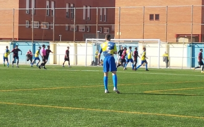 El Sabadell Nord va tornar al camí el triomf amb el 2-0 contra el Vic Riuprimer | Vic Riuprimer